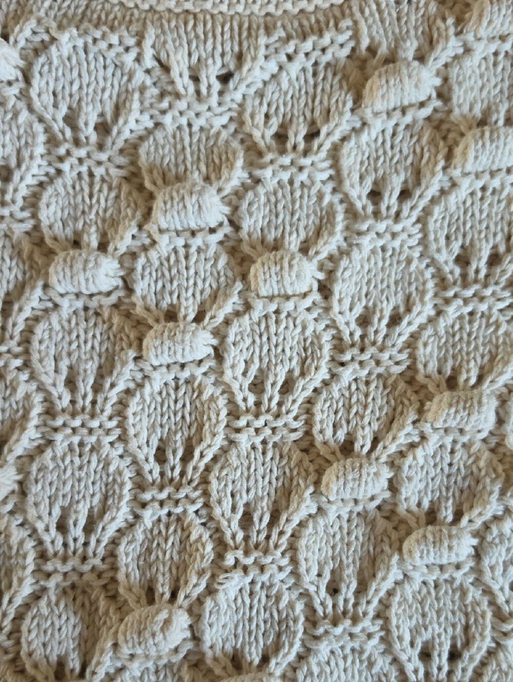 Zara Cream Textured Knit Sleeveless Sweater - Picture 6 of 9